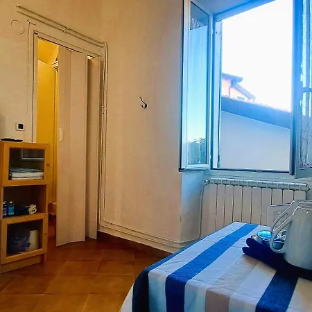 Casa Fiori - Zona , 7 Min Dalle Spiagge Apartment
